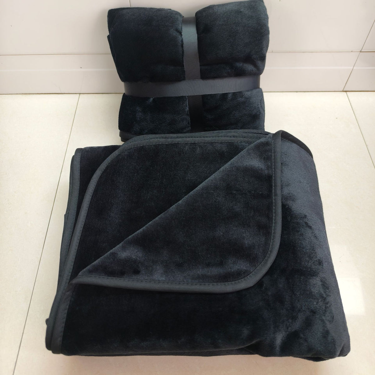 Waterproof Dual-Sided Flannel Pet Blanket