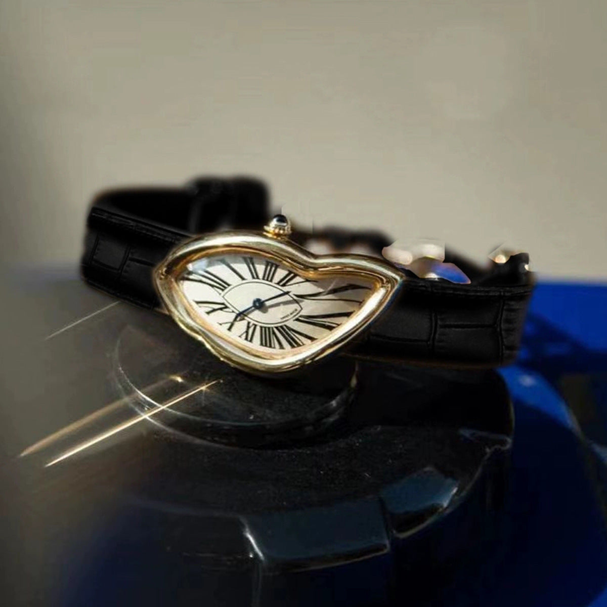 Medieval Twisted Design Quartz Watch