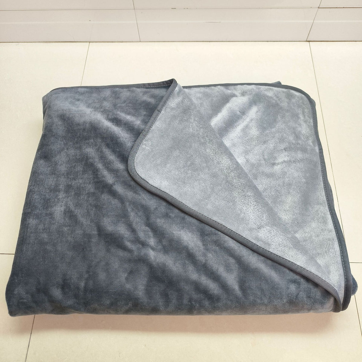 Waterproof Dual-Sided Flannel Pet Blanket