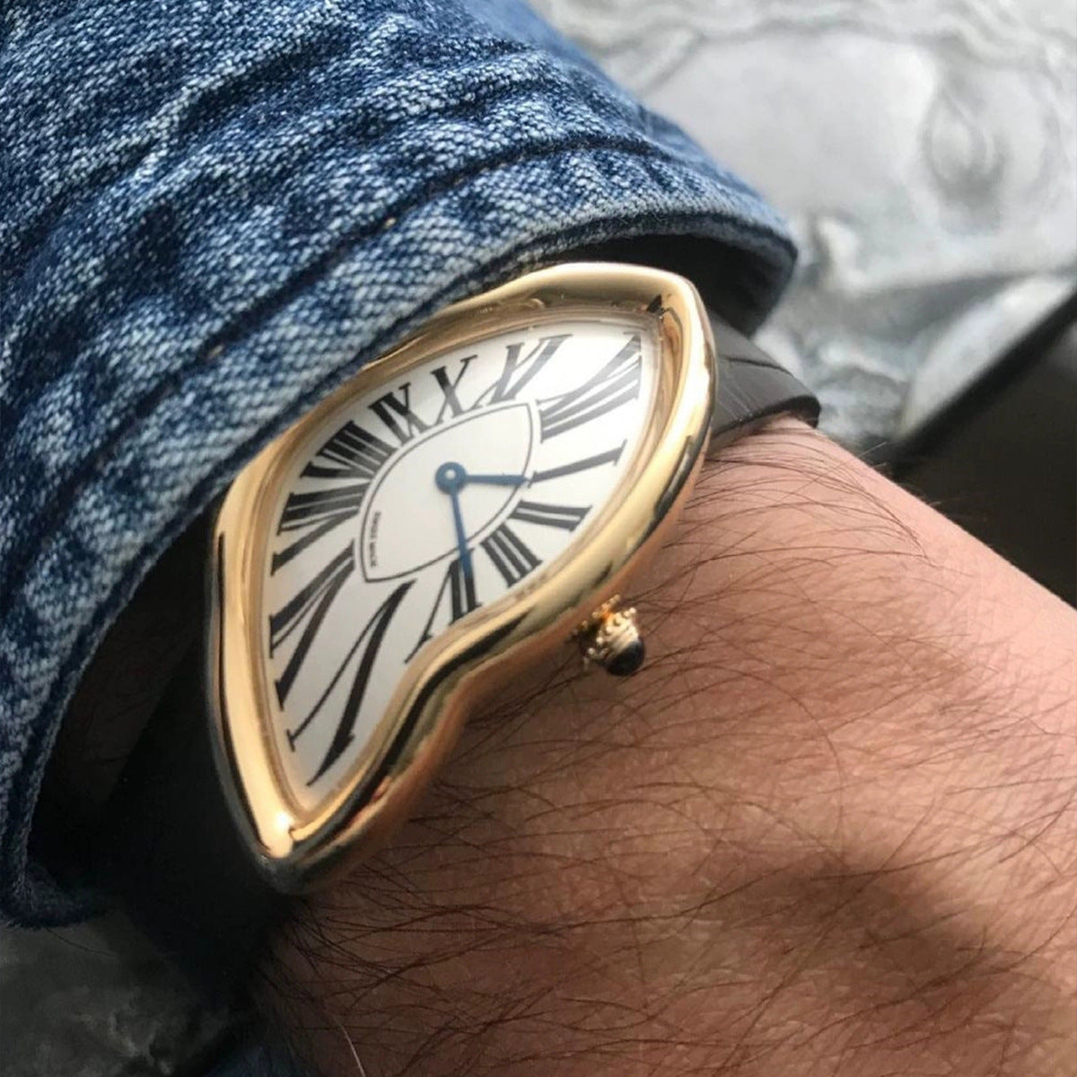 Medieval Twisted Design Quartz Watch
